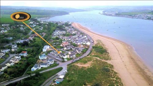 Instow House | Tideaway - walk to beach