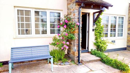 Instow House | Tideaway - walk to beach