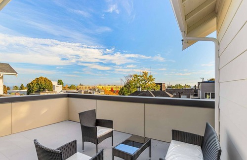 Capitol Hill Apartment | Tides of Seasmoke Suite