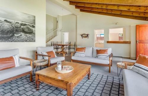 Knysna House | Tidswell Cottage Spacious Leisure Isle home