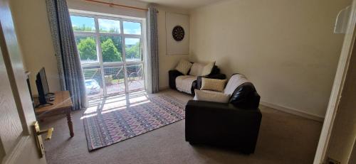 Cork Apartment | Tidy Spacious & Quiet 2BD on Edge of Cork City