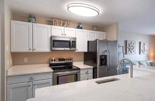 Midtown Ocean City House | Tiffanie by the Sea Ocean Block with pool