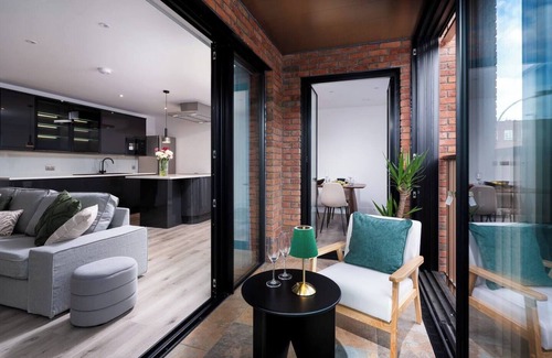 Fulham Broadway Apartment | Tiffany | Luxury 4BR, 2Bath, Apartments in Fulham&Chelsea