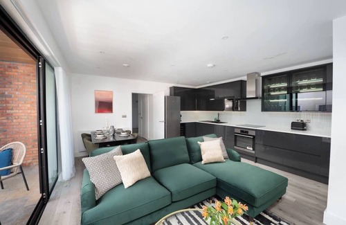 Fulham Broadway Apartment | Tiffany | Luxury 4BR, 2Bath, Apartments in Fulham&Chelsea
