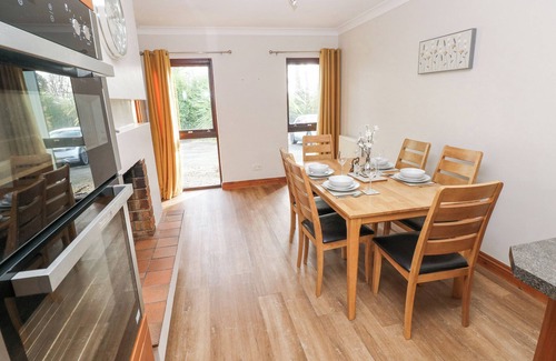 Amroth House | TIG BHAN, family friendly, character holiday cottage in Llanteg