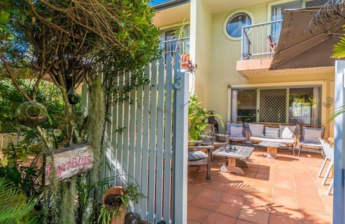 Belongil House | Tigerlily’s Easy Coastal holidaying in Byron Bay