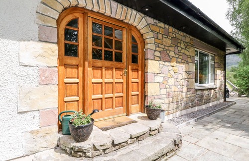 Marybank Cottage | TIGH NA DROCHIT, pet friendly, with open fire in Garve