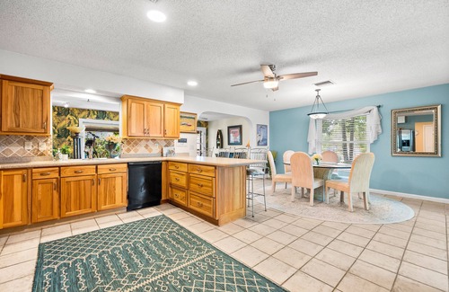 Vamo House | Tiki Gardens House, Sarasota, Florida, with dipping Pool, Tiki bar +