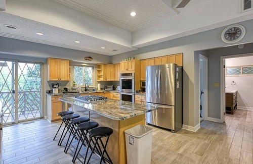 Mineral House | Tiki House, perfect large family getaway!