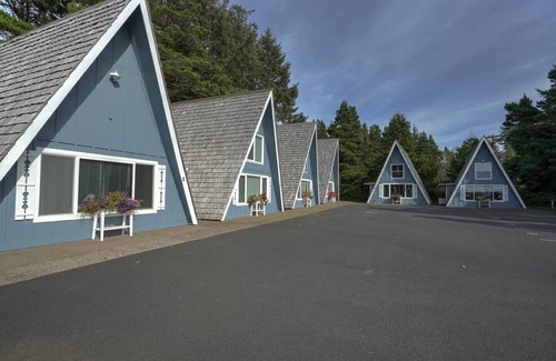 Newport Ski Chalet | Tiki of the Pines Private Ocean Access A-Frame