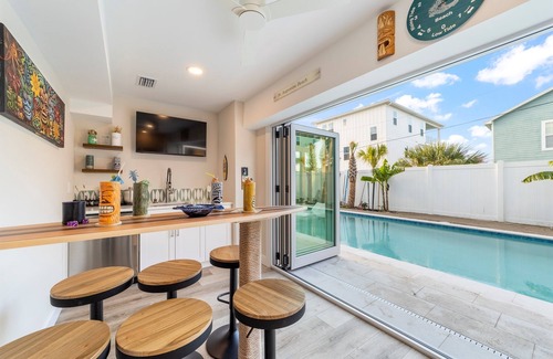 St. Augustine Beach House | Tiki on 12 Rooftop | Ocean | Pool | HotTub | Elevator
