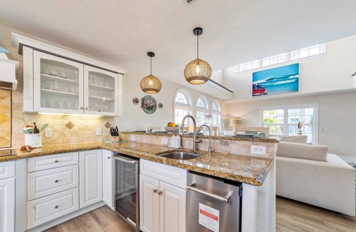 St. Augustine Beach House | Tiki on 12 Rooftop | Ocean | Pool | HotTub | Elevator