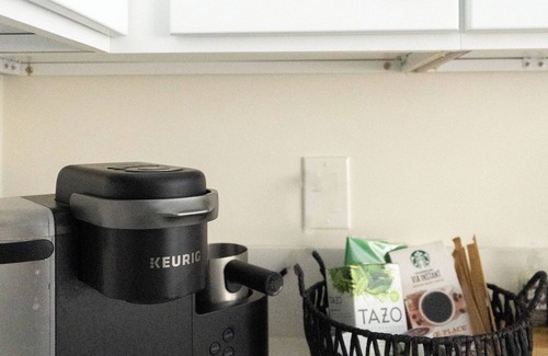 Mission Canyon Apartment | Tiki Vista Retreat-Majestic Views-Central Location