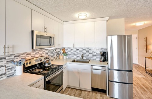 Lincoln City Condo | Till Depth Do Us Part-2nd Floor modern Romantic Getaway