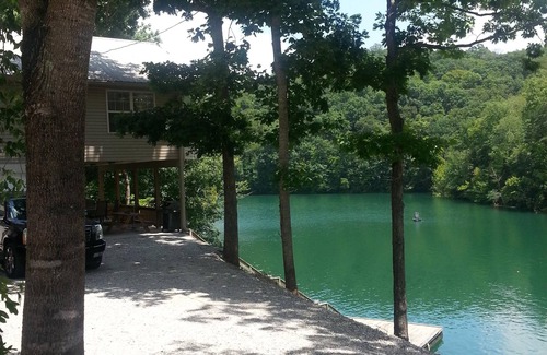 Big Creek House | Tiltn Hiltn Beautiful lake home on Lake Norris in Lafollette, TN