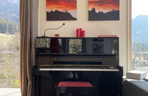 Talloires-Montmin Villa | Timber-frame house between lake and mountains