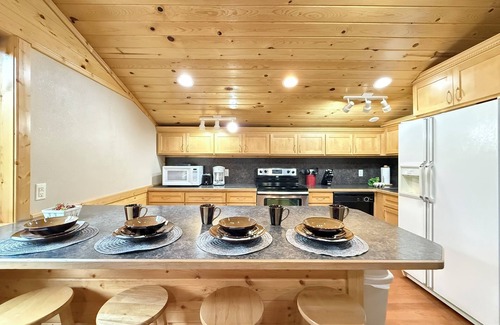 Island Park Cabin | Timber Heights Studio* Wifi, Satellite, Bbq Grill, Foosball, 33 Miles to Yellowstone