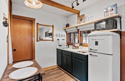 Colorado Springs Cabin | Timber Lodge Cabin 8