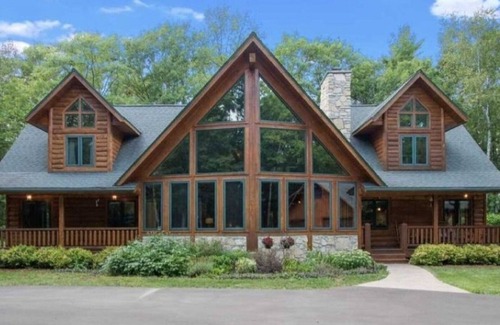 Carlsville House | Timber Lodge on Large Wooded Lot mid Door County