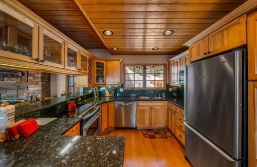 Mammoth Lakes Condo | Timber Ridge #2 - Ski in/Ski Out to Eagle Lodge - right by trail out
