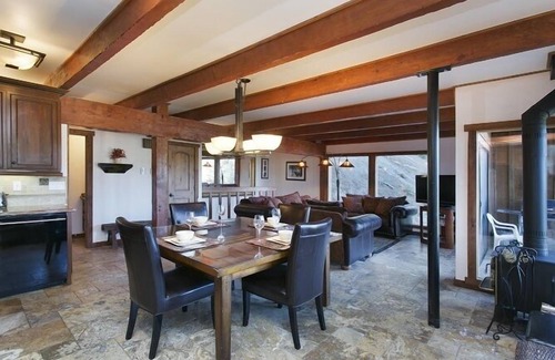 Mammoth Lakes Apartment | Timber Ridge #53 - Ski in/Ski Out to Canyon Lodge - closest unit to ski trail