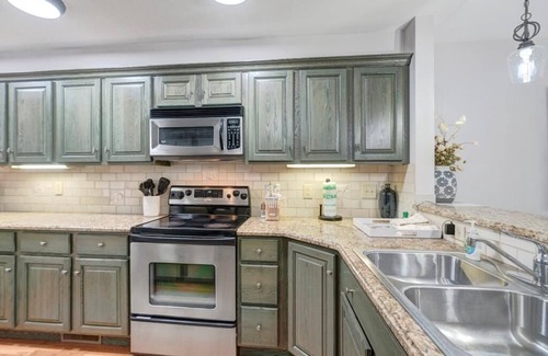 Foscoe Condo | Timbers O-2- Luxury in Gated Resort of Echota, Pools, Hot Tub, Mountain View, Two Master Suits,.