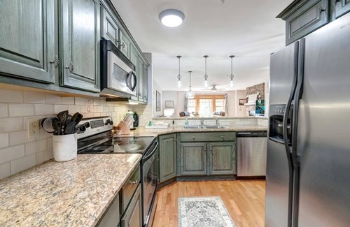 Foscoe Condo | Timbers O-2- Luxury in Gated Resort of Echota, Pools, Hot Tub, Mountain View, Two Master Suits,.