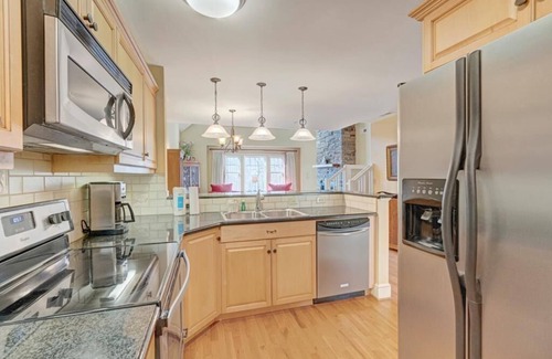 Foscoe Condo | Timbers O-4- Mountain Condo, Echota Gated Resort, Indoor/Outdoor Pools and Hot Tub, Fitness Area,.