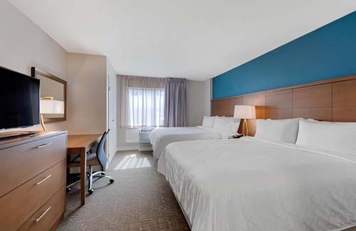 Kissimmee Hotel | Time for Adventure! Near Theme Parks, Pool, Free Breakfast