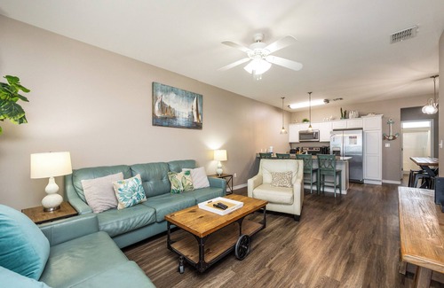 Corpus Christi House | Time to Make Waves: Spacious Townhouse Steps from the Beach is Ready For You