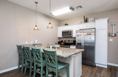 Corpus Christi House | Time to Make Waves: Spacious Townhouse Steps from the Beach is Ready For You