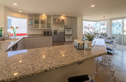 Silver Strand House | Time2Relax at this Beachfront House on Silverstrand!