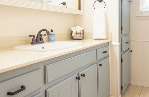 Amarillo House | Timeless 3BR Home in Cozy Puckett West Neighborhood - Near Medical District