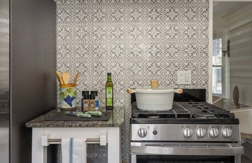 Alamitos Beach House | Timeless Charm by the Coast – Vintage Beach Bungalow