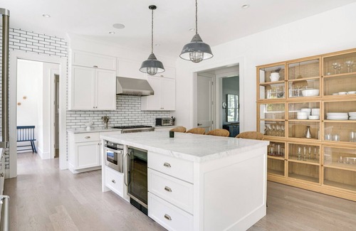 Bridgehampton House | Timeless Hamptons style Beach Home, heated saltwater pool, expansive deck,.