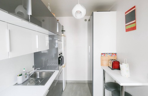 11th Arrondissement Apartment | Timeless Harmony