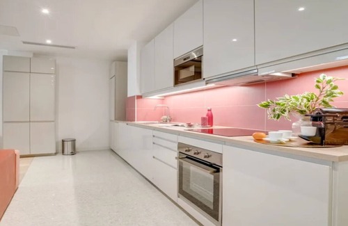 Archives Apartment | Timeless Marais- sparkling with plenty of Parisian charm on rue Turenne