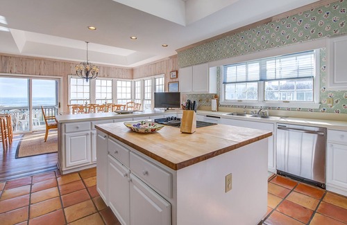 Debordieu Colony House | Timeless Oceanfront Beach Retreat in DeBordieu