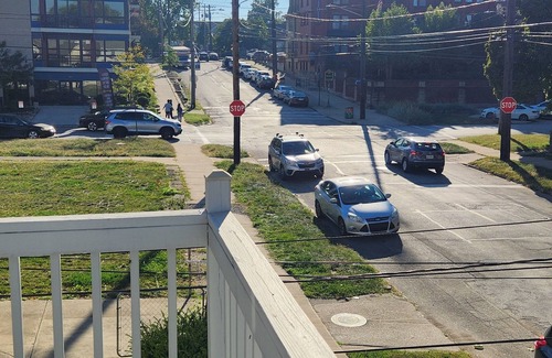 Tremont Apartment | Timeless Tremont-2 Bdrm near Downtown Cle