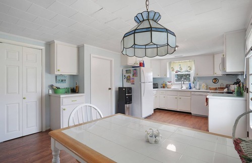Chincoteague Cottage | Timeout - Lovingly renovated cottage close to Downtown!
