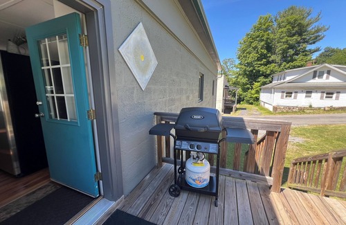 Hot Springs Apartment | Times of Refreshing in the beauty of the Alleghany Mountains awaits you!