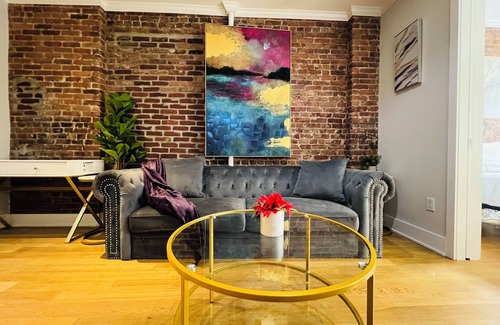 Hell's Kitchen Apartment | Times Square Luxe: 5 Beds with Washer/Dryer