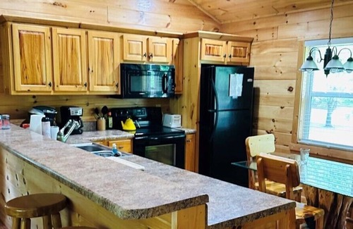 Blairsville Cabin | Timmons Gorgeous Cabin on Nottely River