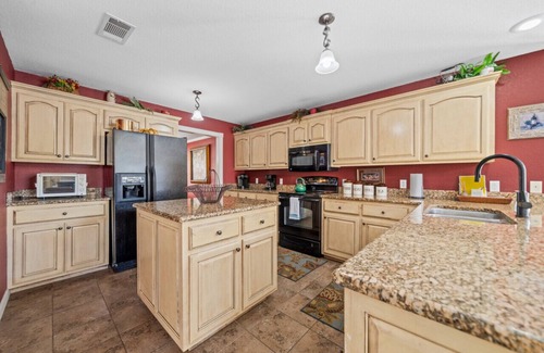 Russellville Apartment | Timothy's Timber Haven