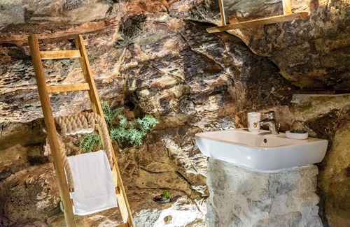 Ragusa House | Timpa 22, A Cool Holiday Home, Center Ragusa IBLA