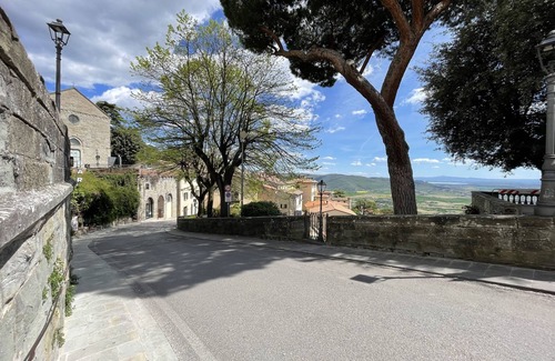 Cortona Old Town Apartment | Tina's House
