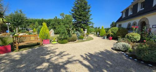 Douarnenez Apartment | Tinat Studio