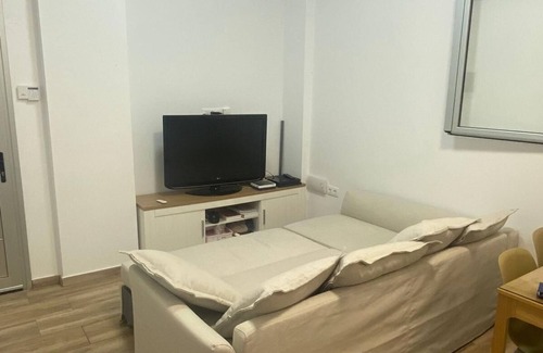 Santa Cruz de Tenerife Apartment | TINERFE APARTMENT. Ideal for up to three people, pets allowed,