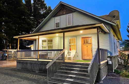 Long Beach House | Tinker House Cottage