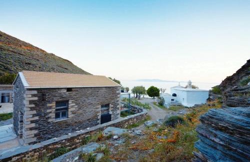 Megas Yialos-Nites House | Tinos island-Secluded beach house retreat 'VATHI'